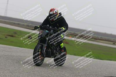 media/Nov-30-2025-TrackDaz (Sun) [[d8b22663df]]/B Group/Session 5 (Wheelie Bump)/